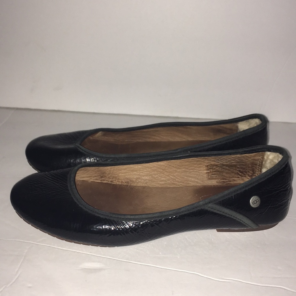 UGG black flats size 7 Good condition. - Picture 9 of 16